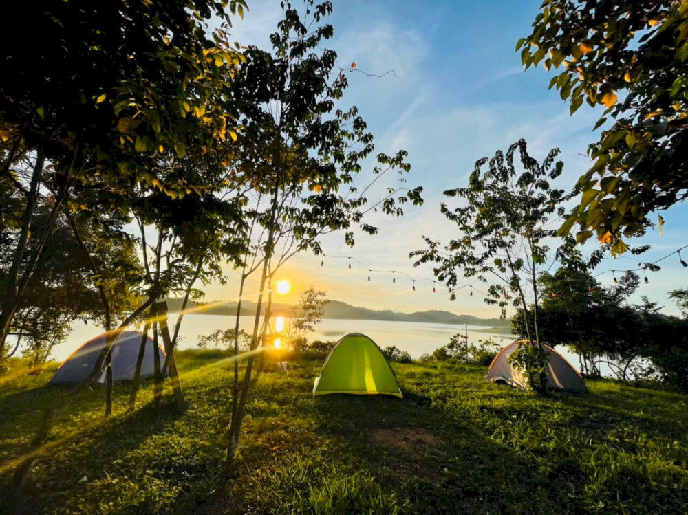 Camping trong không khí se lạnh tại Vườn Quốc gia Bến En.